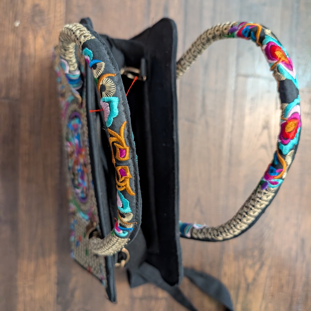 SHEIN Black Multicolor Embroidered Crossbody Bag - Picture 3 of 5
